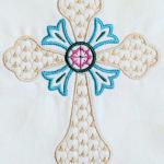 What a beautiful cross design.  This would be so beautiful on a tea towel, kitchen towel, tote bag or even a wreath sash. S